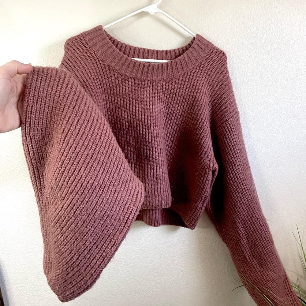 1. Urban Outfitters Sydney Crew Neck - Picture 5 of 7